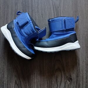 Wonder Nation Blue and Black Kids Boots